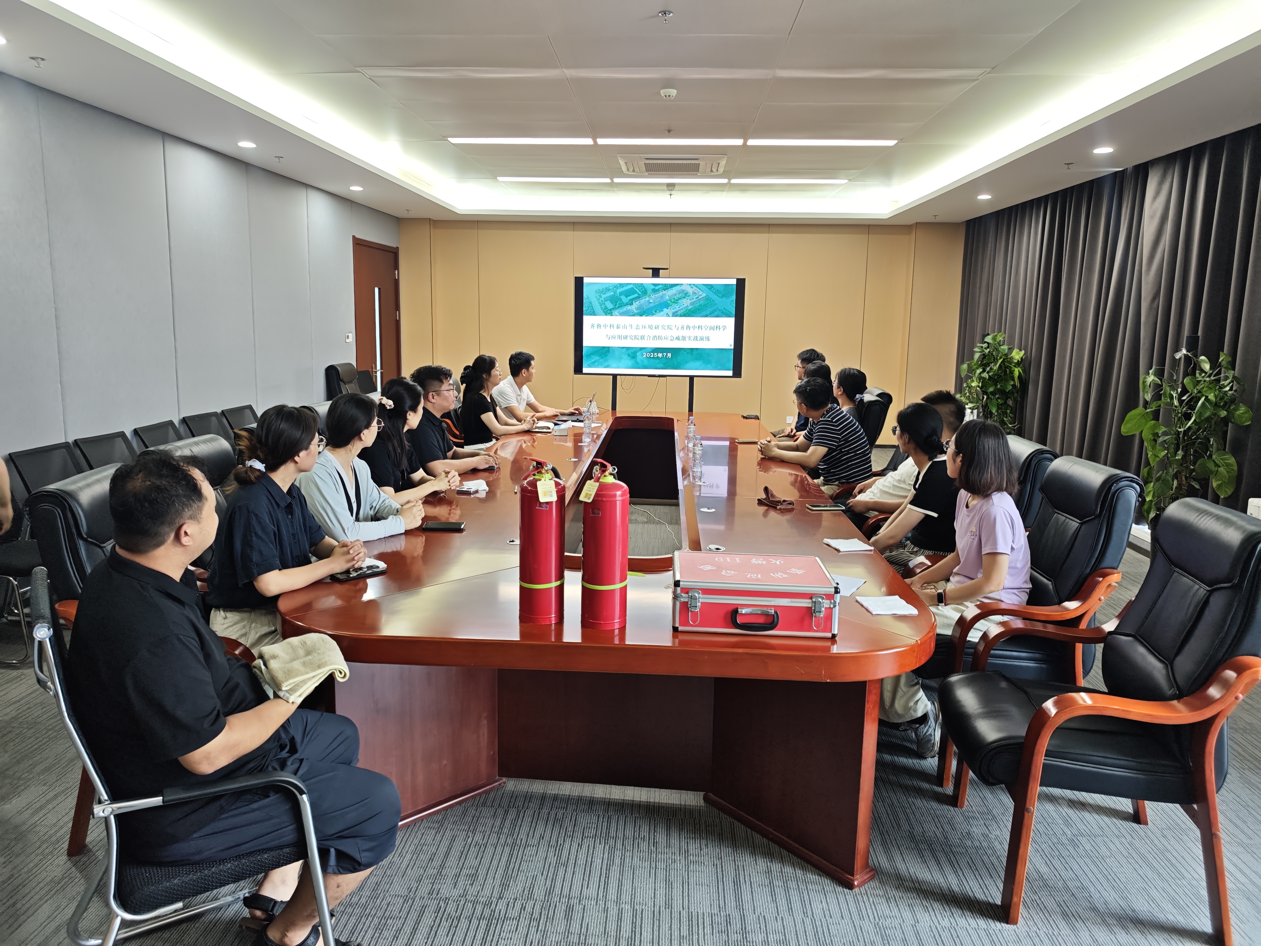 演练记于心，安全践于行——齐鲁中科泰山生态环境研究院开展联合消防安全培训暨应急演练活动